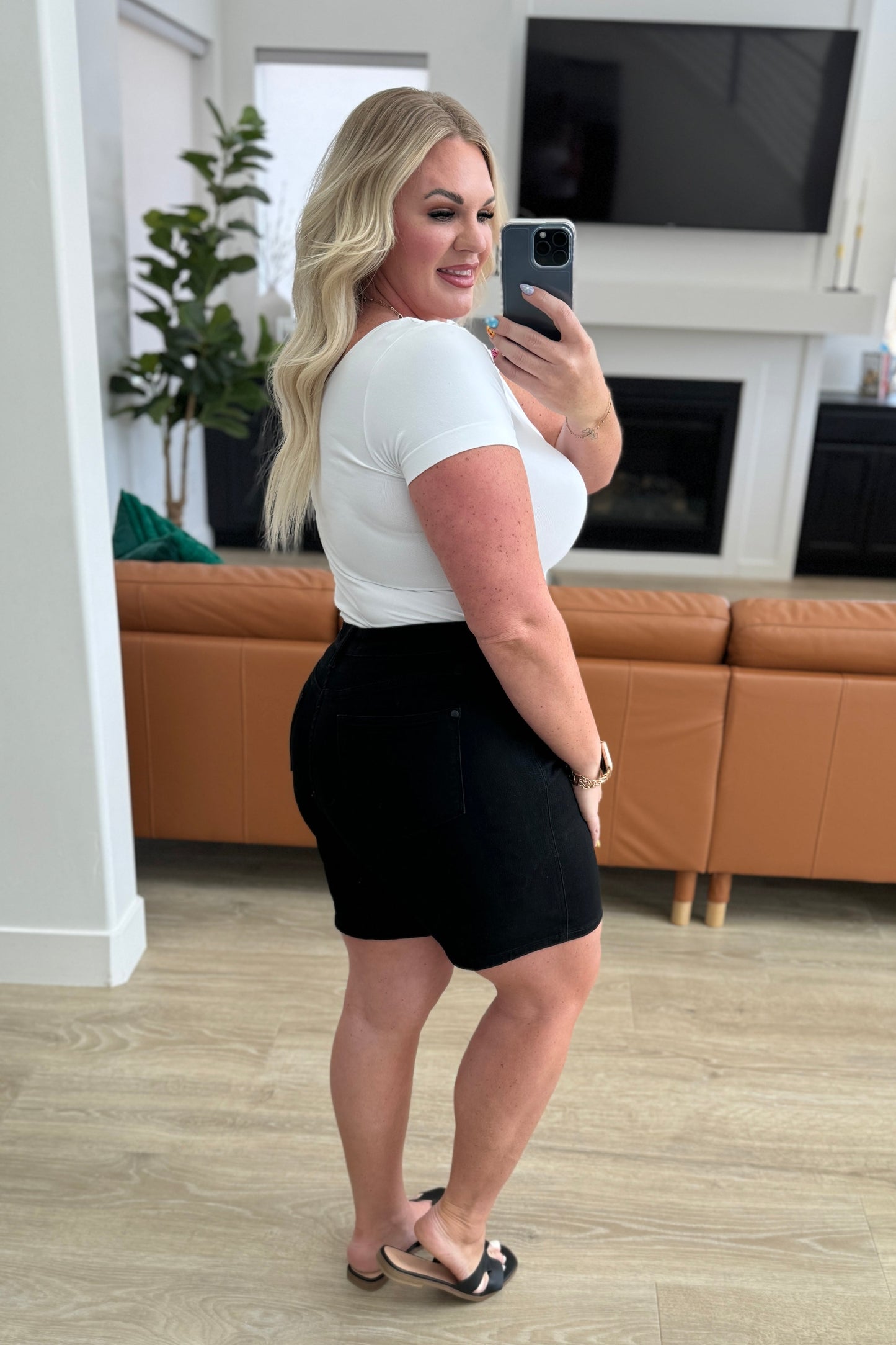 Ava High Rise Control Top Cuffed Shorts in Black - Judy Blue