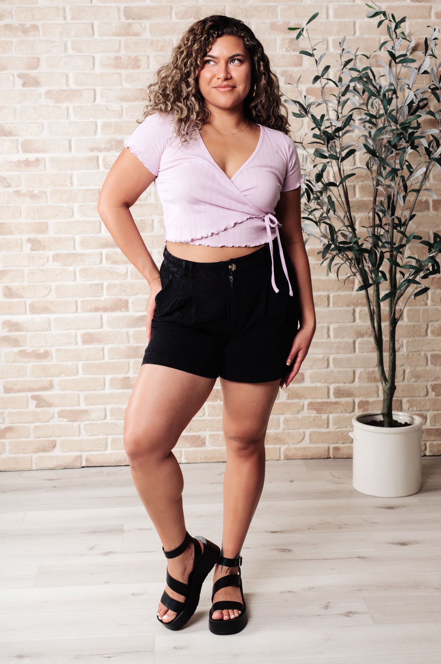 Mind Over Matter Pleated Shorts in Black - HYFVE