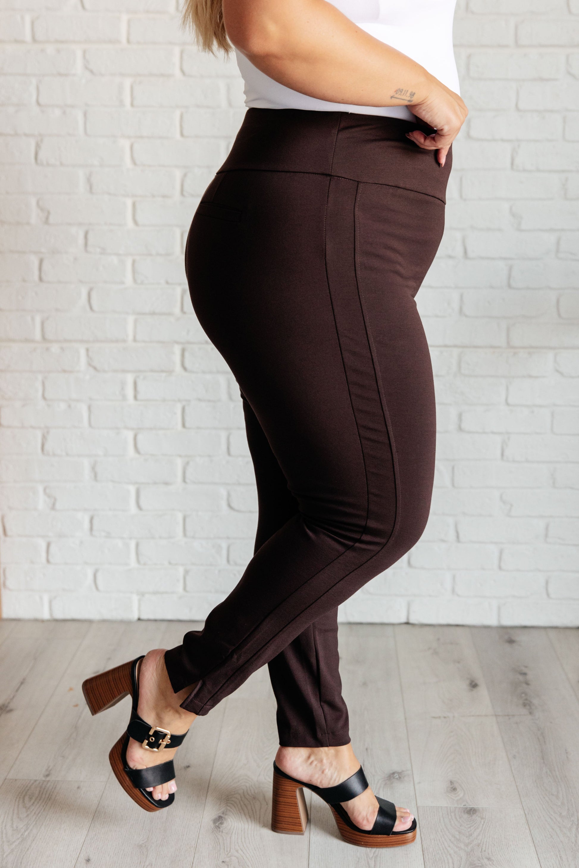Magic Skinny 28" Pants in Chocolate - Dear Scarlett