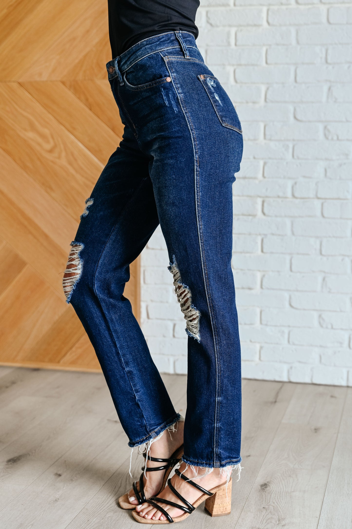 Montana High Rise Rigid Magic Distressed Straight Jeans - Judy Blue