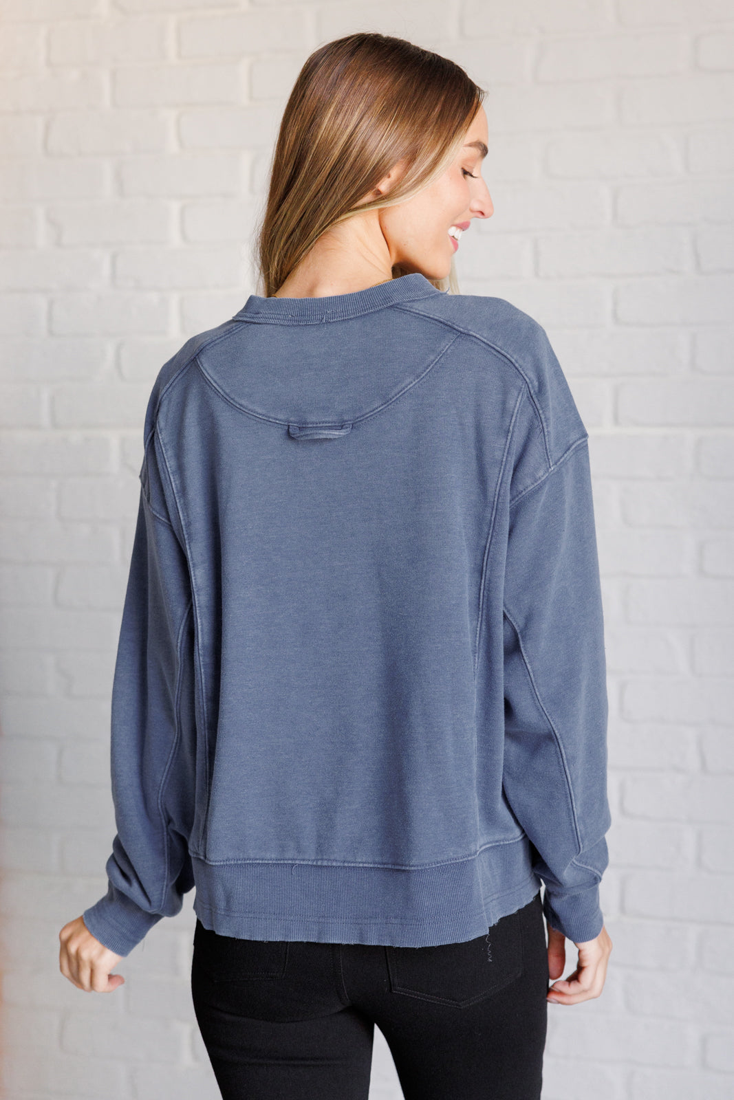 Quick Fix Mineral Wash Crew Neck Pullover in Psychic - Rae Mode