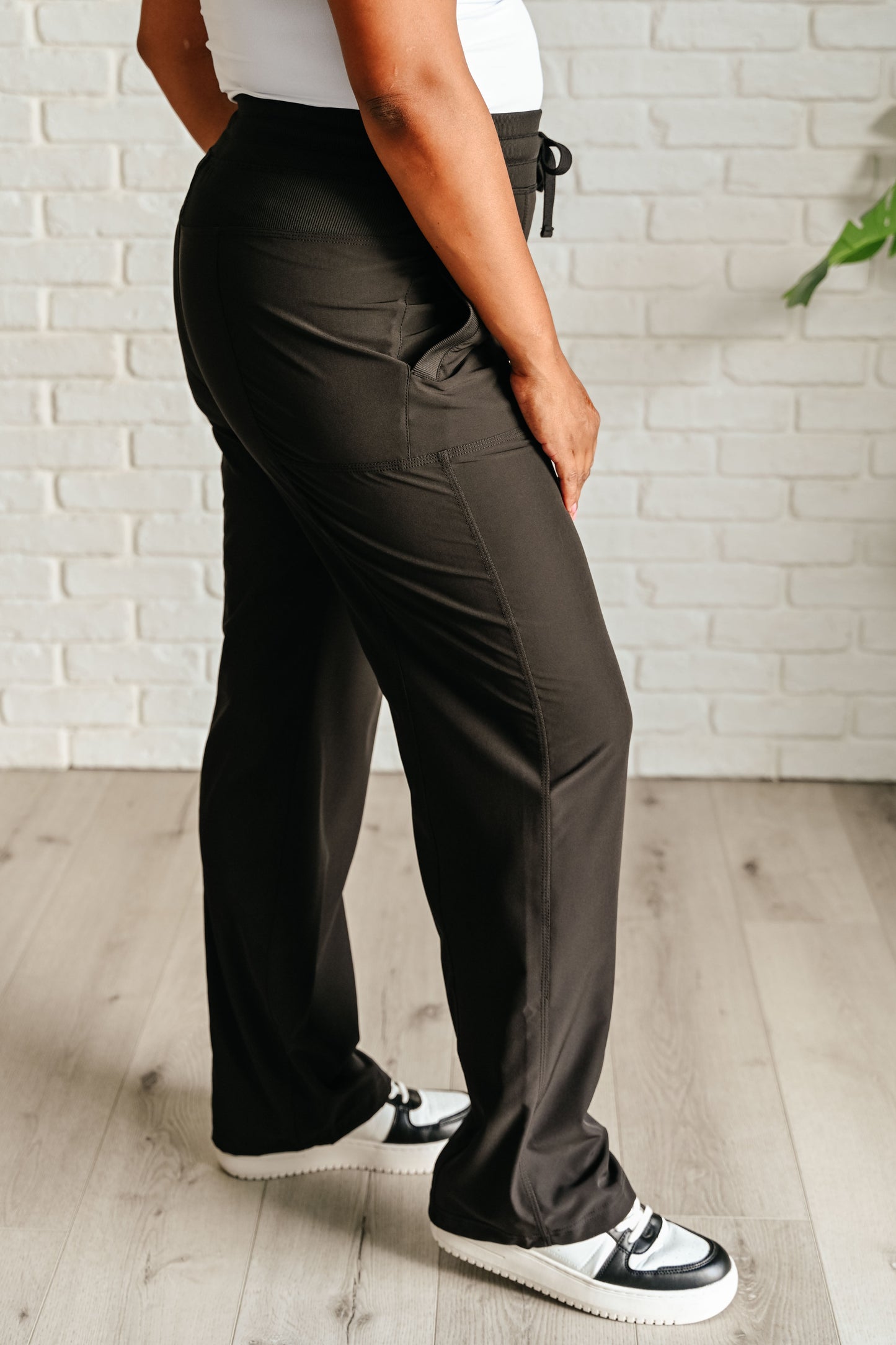 Runner's High Drawstring Joggers in Black - Rae Mode