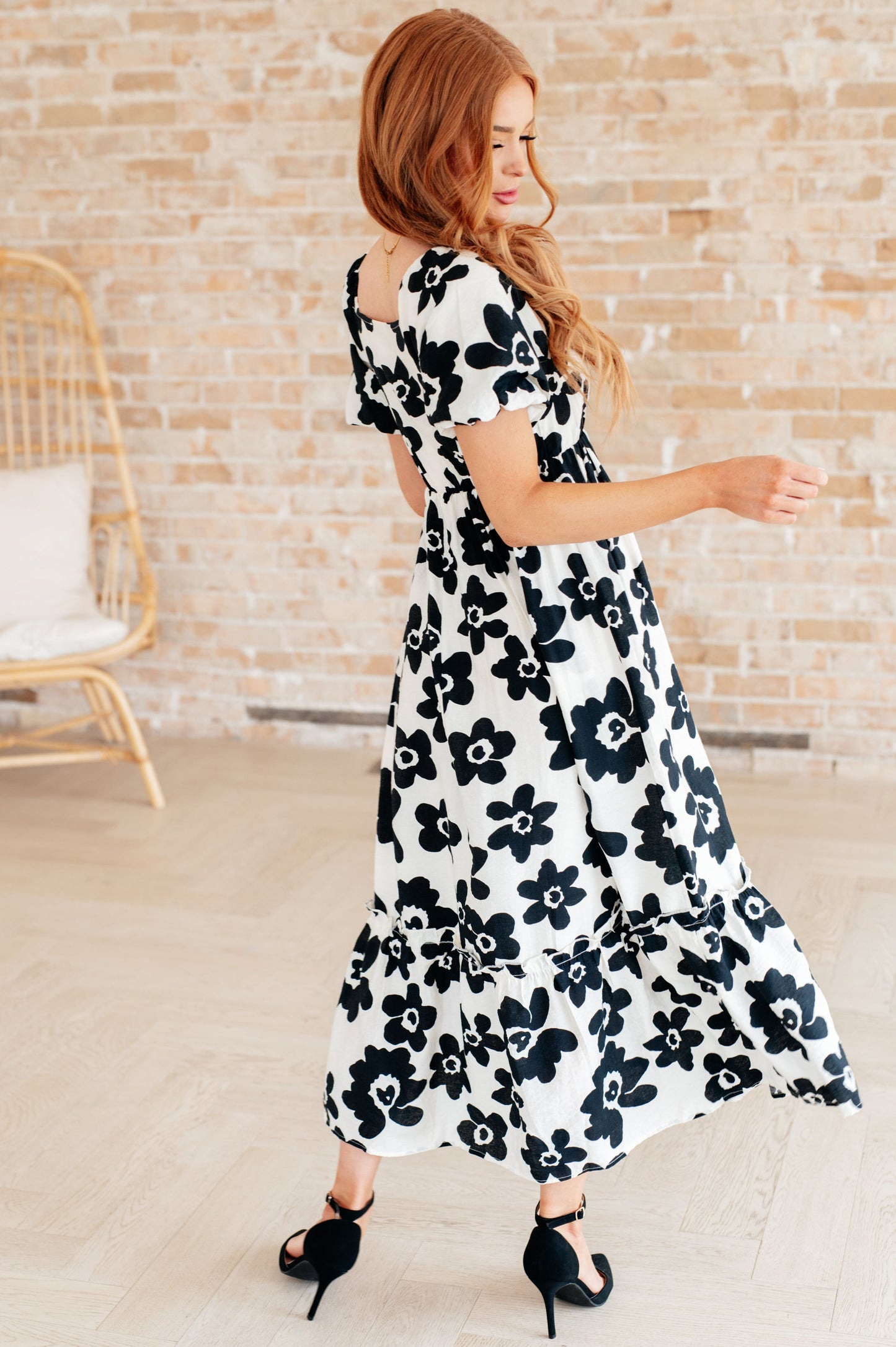 The Hot Topic Square Neck Floral Dress - Polagram