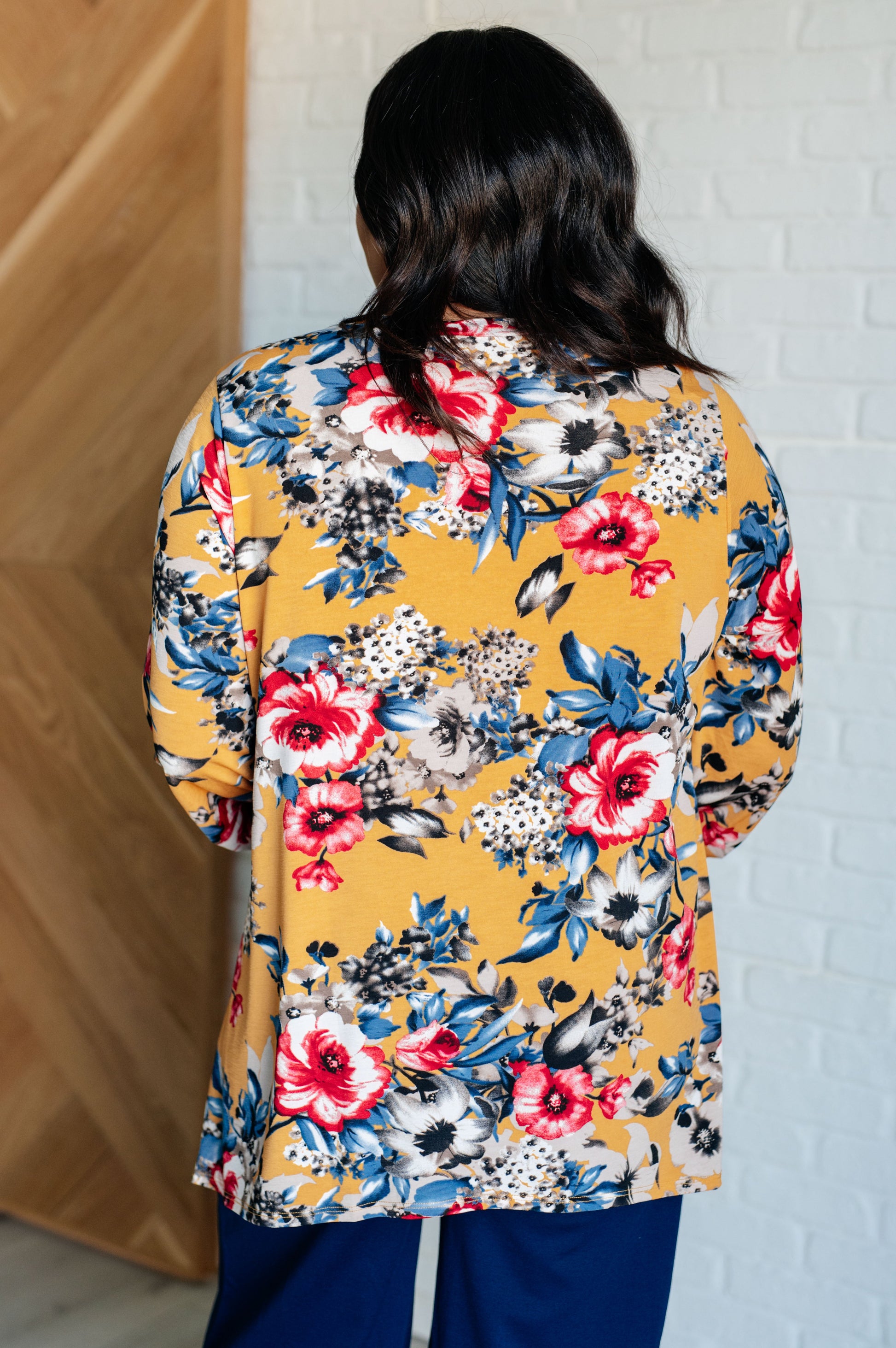 V-Neck Scoop Hem Top in Marigold Floral - Dear Scarlett