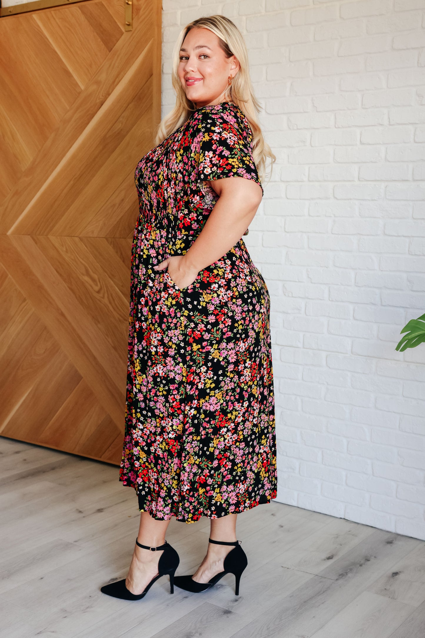 Wildflower and Barley V-Neck Button Up Dress - Polagram