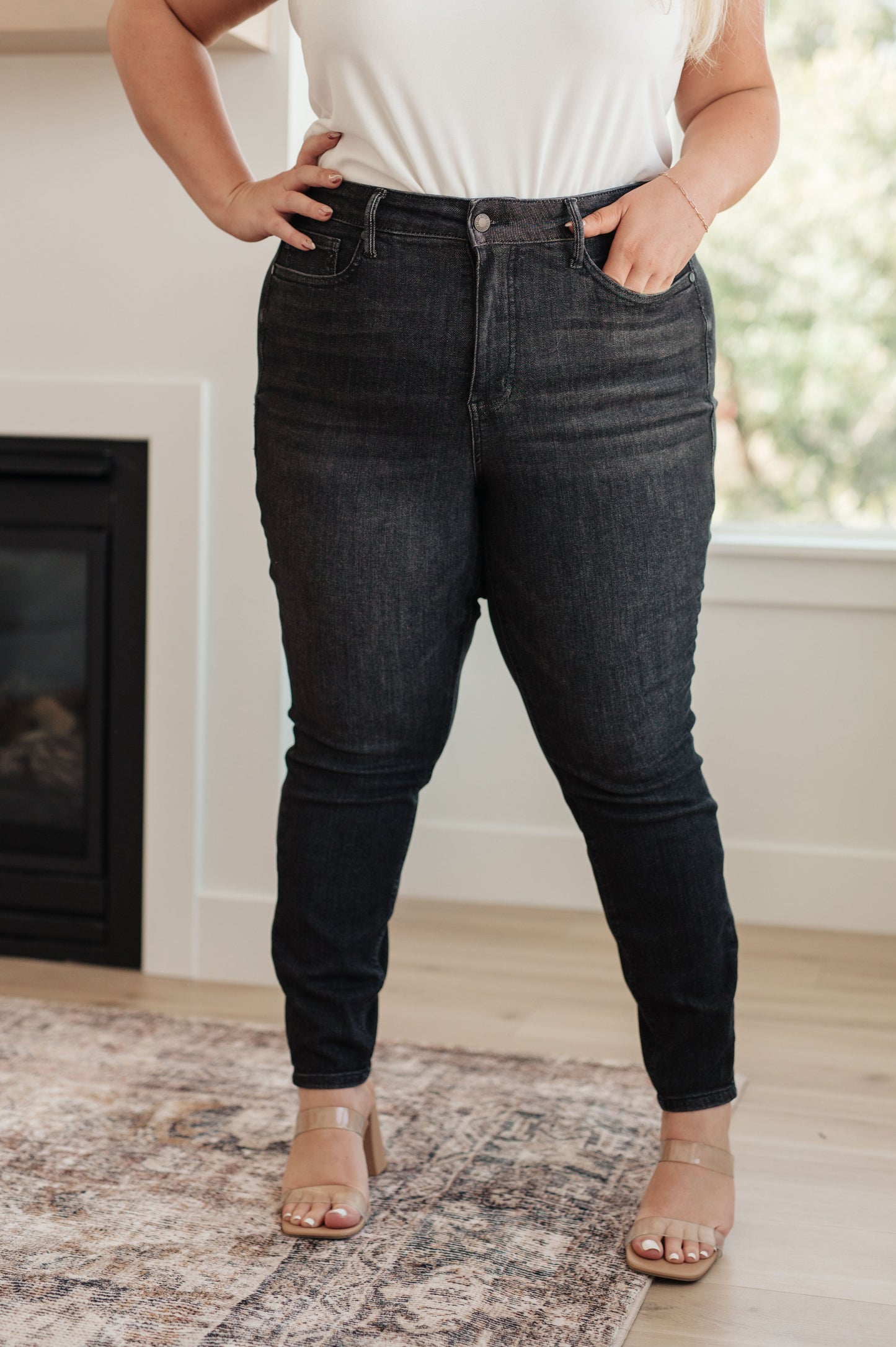 Octavia High Rise Control Top Skinny Jeans in Washed Black - Judy Blue