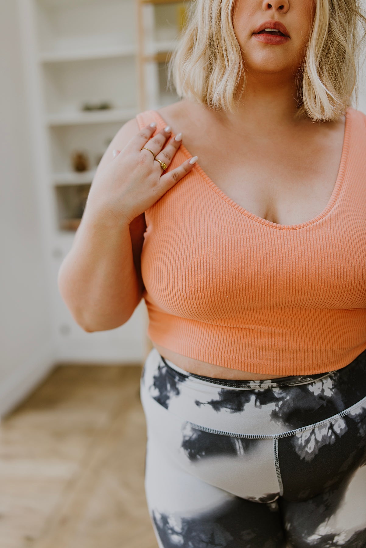 Tell Me More Crop Tank In Coral - White Birch