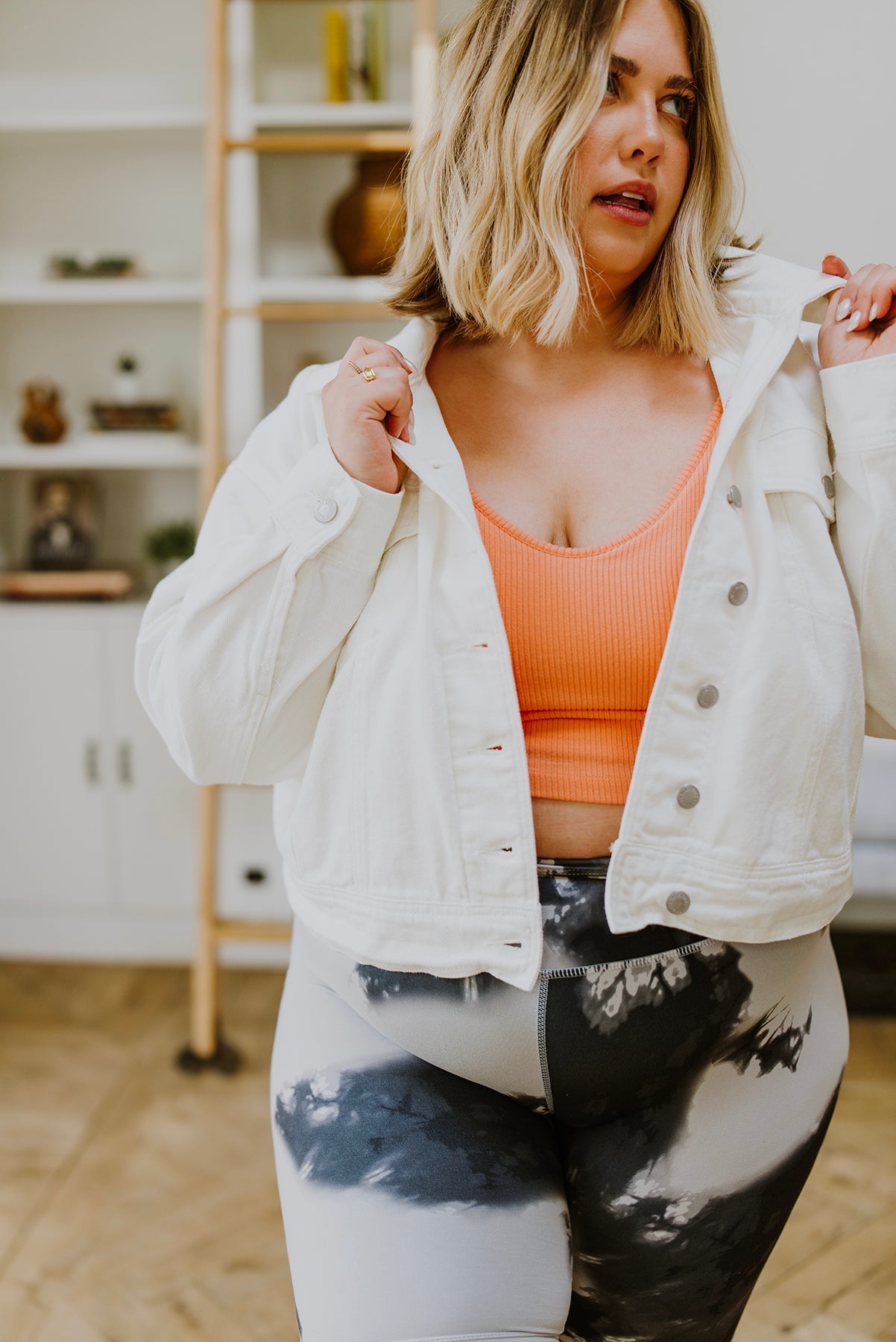 Tell Me More Crop Tank In Coral - White Birch