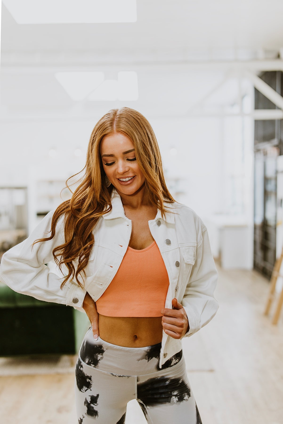 Tell Me More Crop Tank In Coral - White Birch