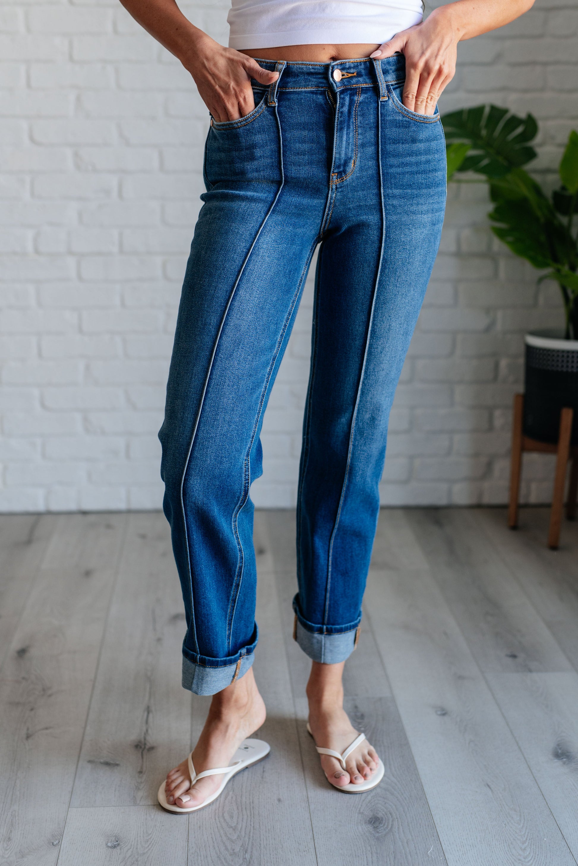 Campbell High Rise Center Seam Detail Straight Jeans - Judy Blue