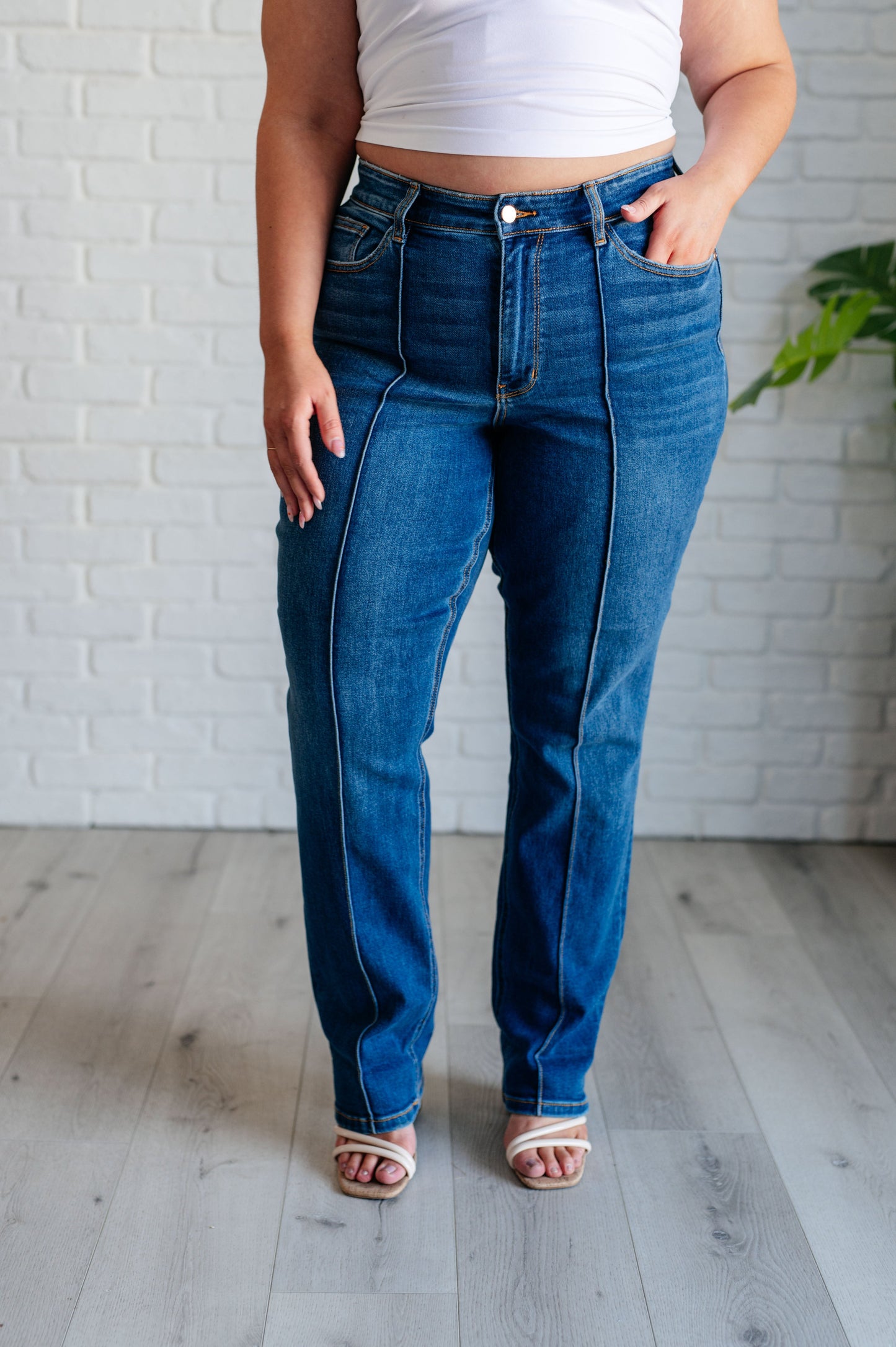 Campbell High Rise Center Seam Detail Straight Jeans - Judy Blue