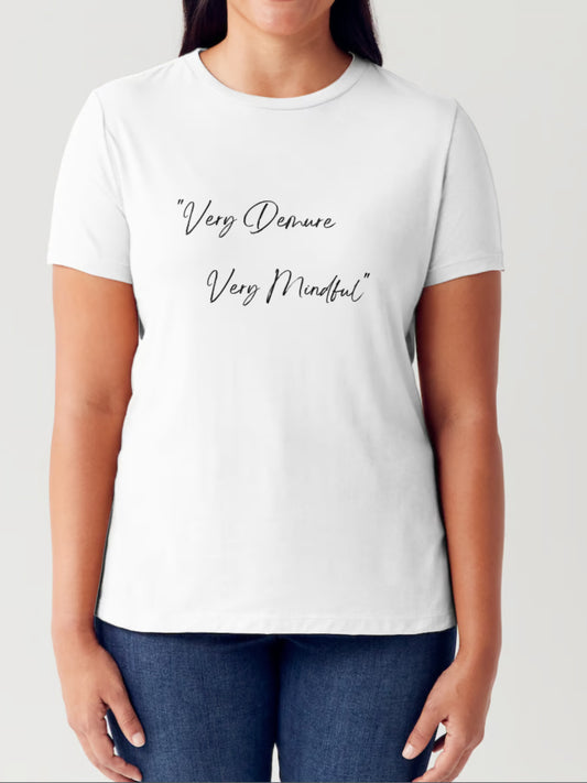 VERY DEMURE VERY MINDFUL Letter Graphic Short Sleeve Tubular T-Shirt