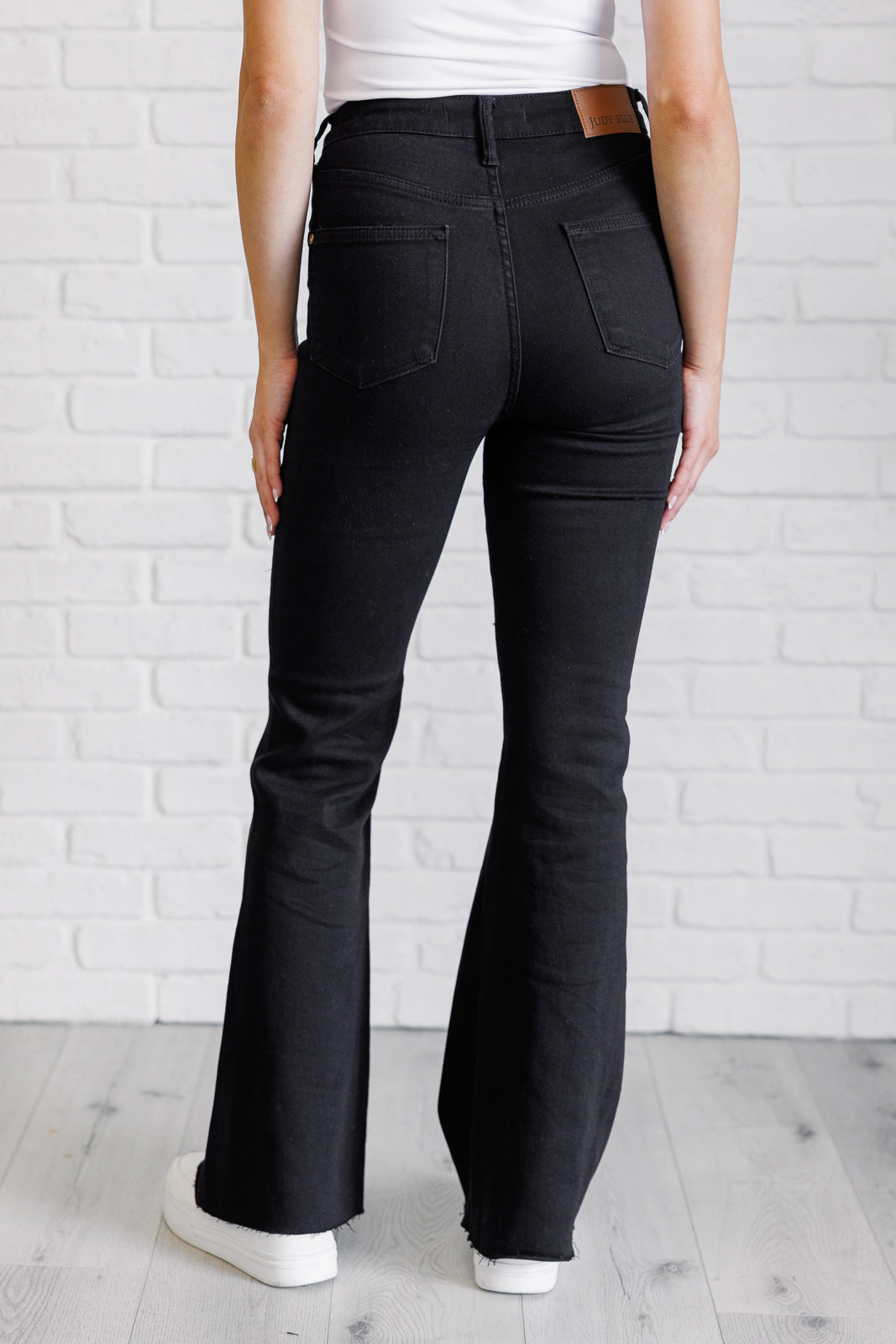 Etta High Rise Control Top Flare Jeans in Black - Judy Blue