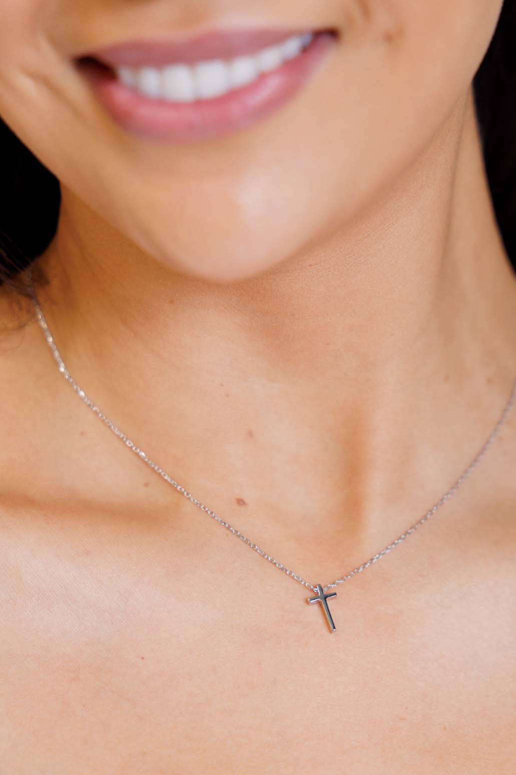 11-22 Dainty Silver Cross Necklace