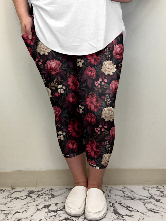 Black Floral Capri w/ Pockets