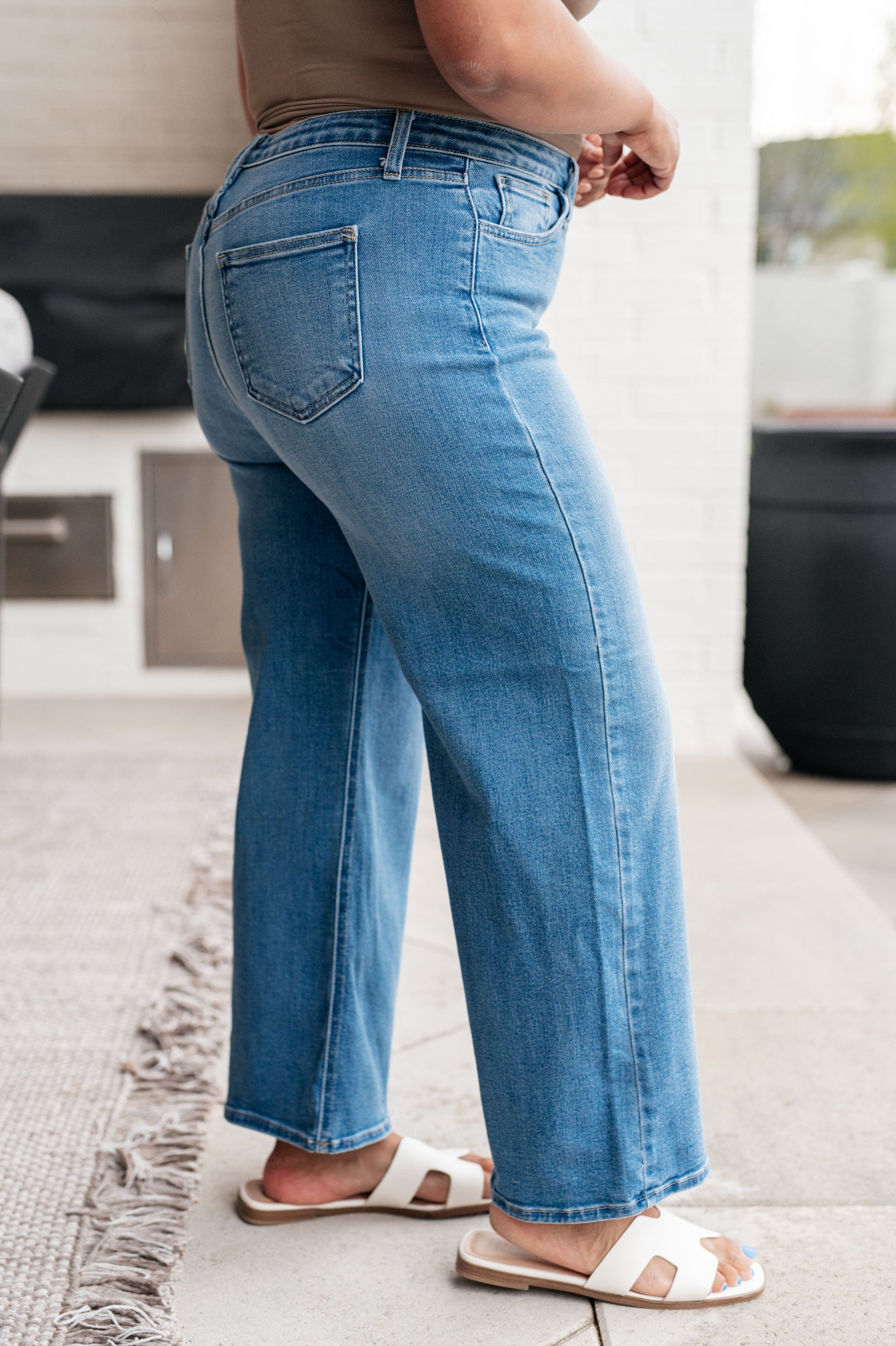 Hayes High Rise Wide Leg Crop Jeans - Judy Blue