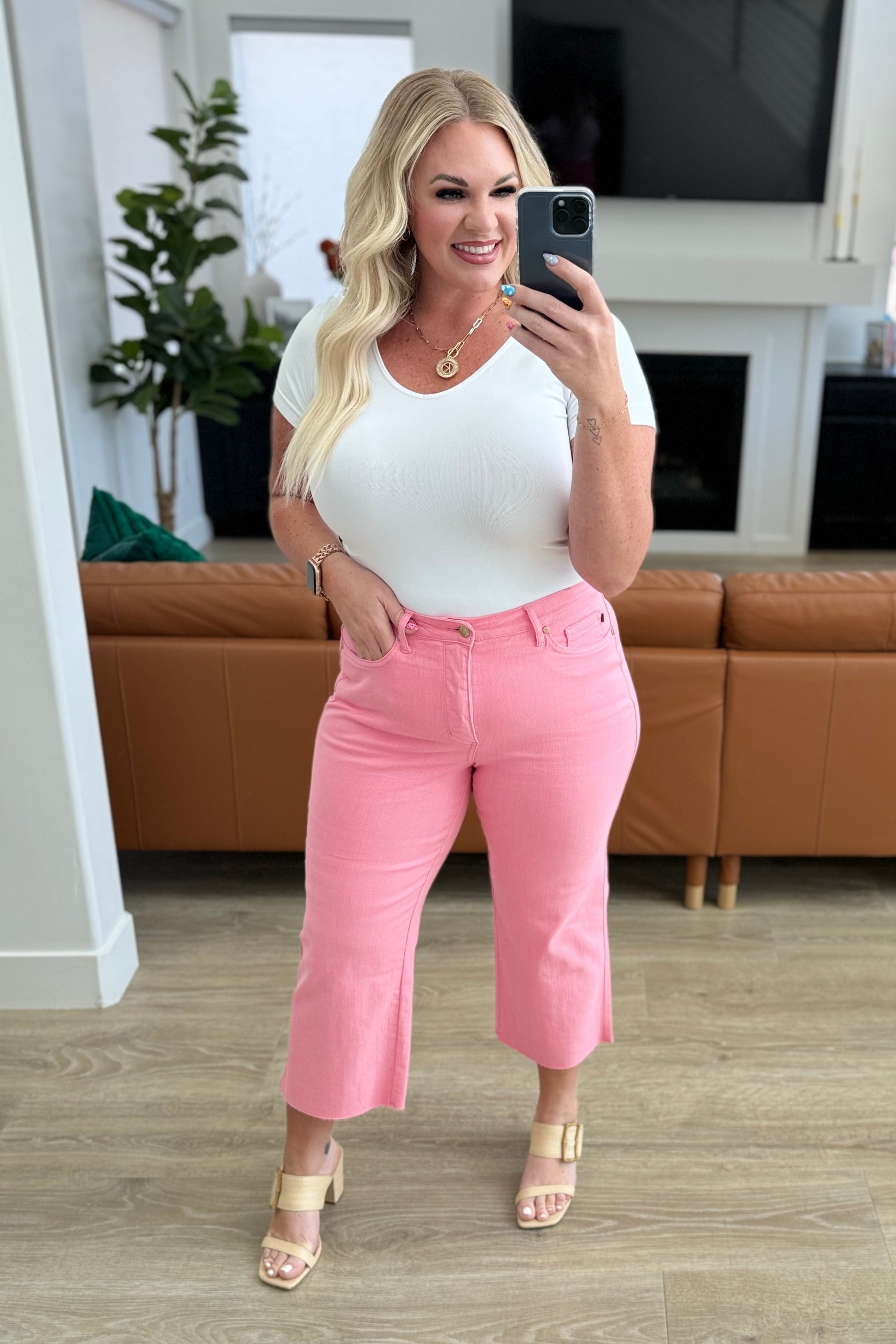 Lisa High Rise Control Top Wide Leg Crop Jeans in Pink - Judy Blue