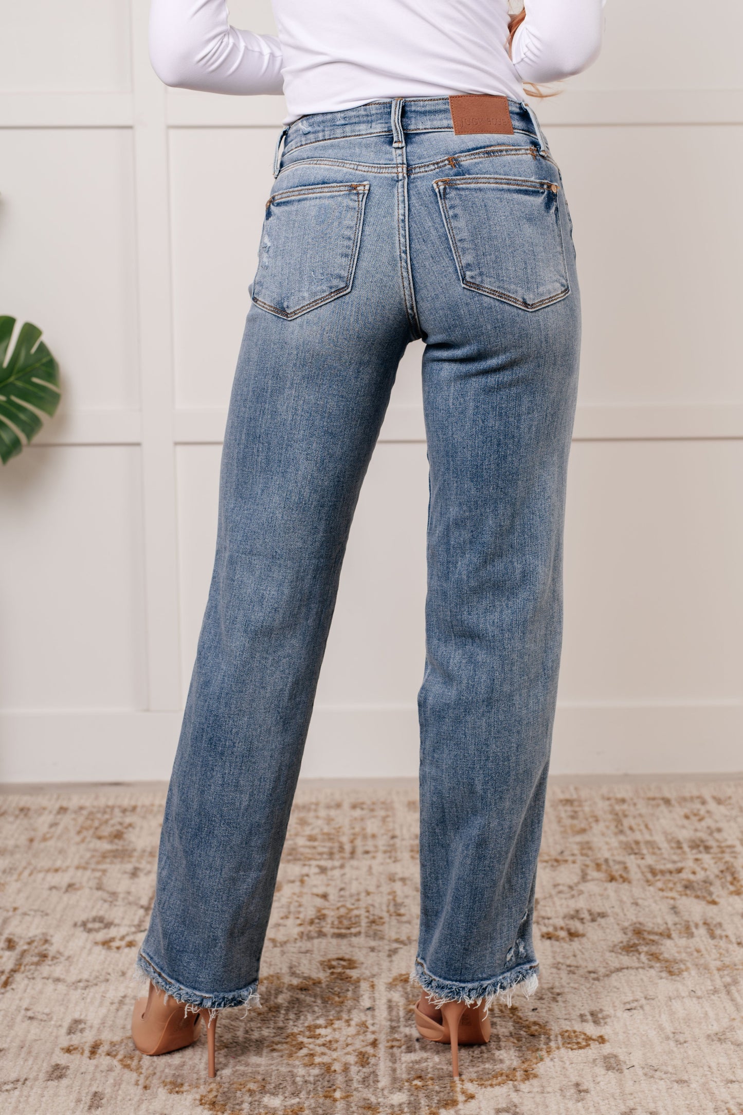 Quinn Mid Rise Cell Phone Pocket Dad Jeans - Judy Blue