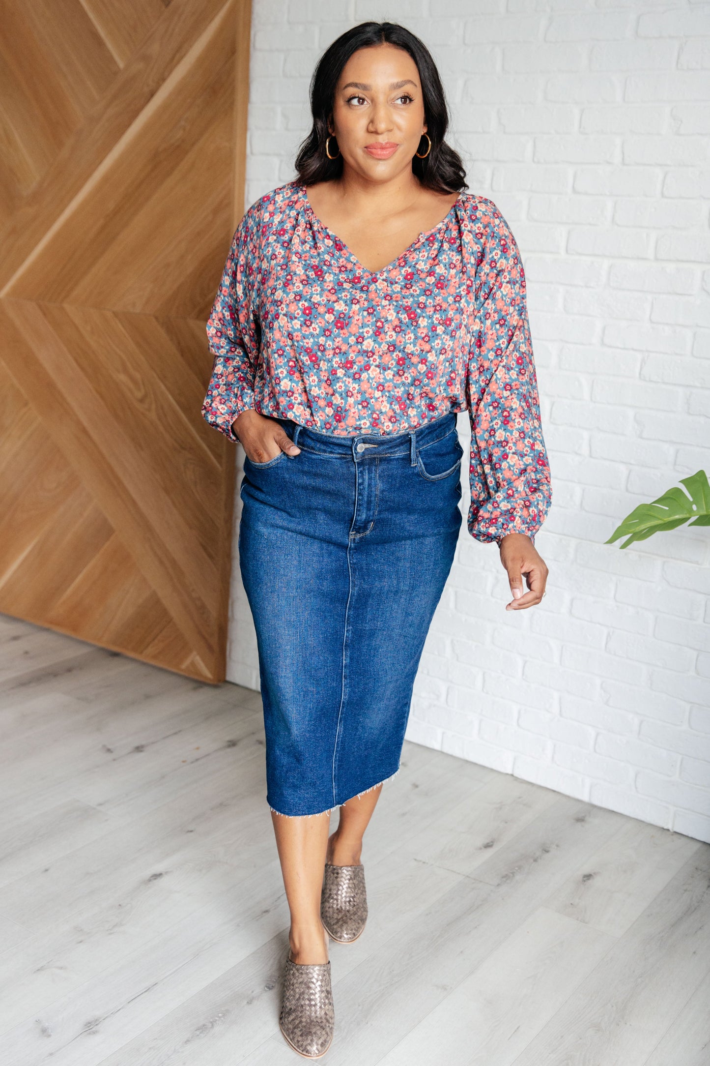 Sunday Brunch Blouse in Denim Floral - Andree By Unit