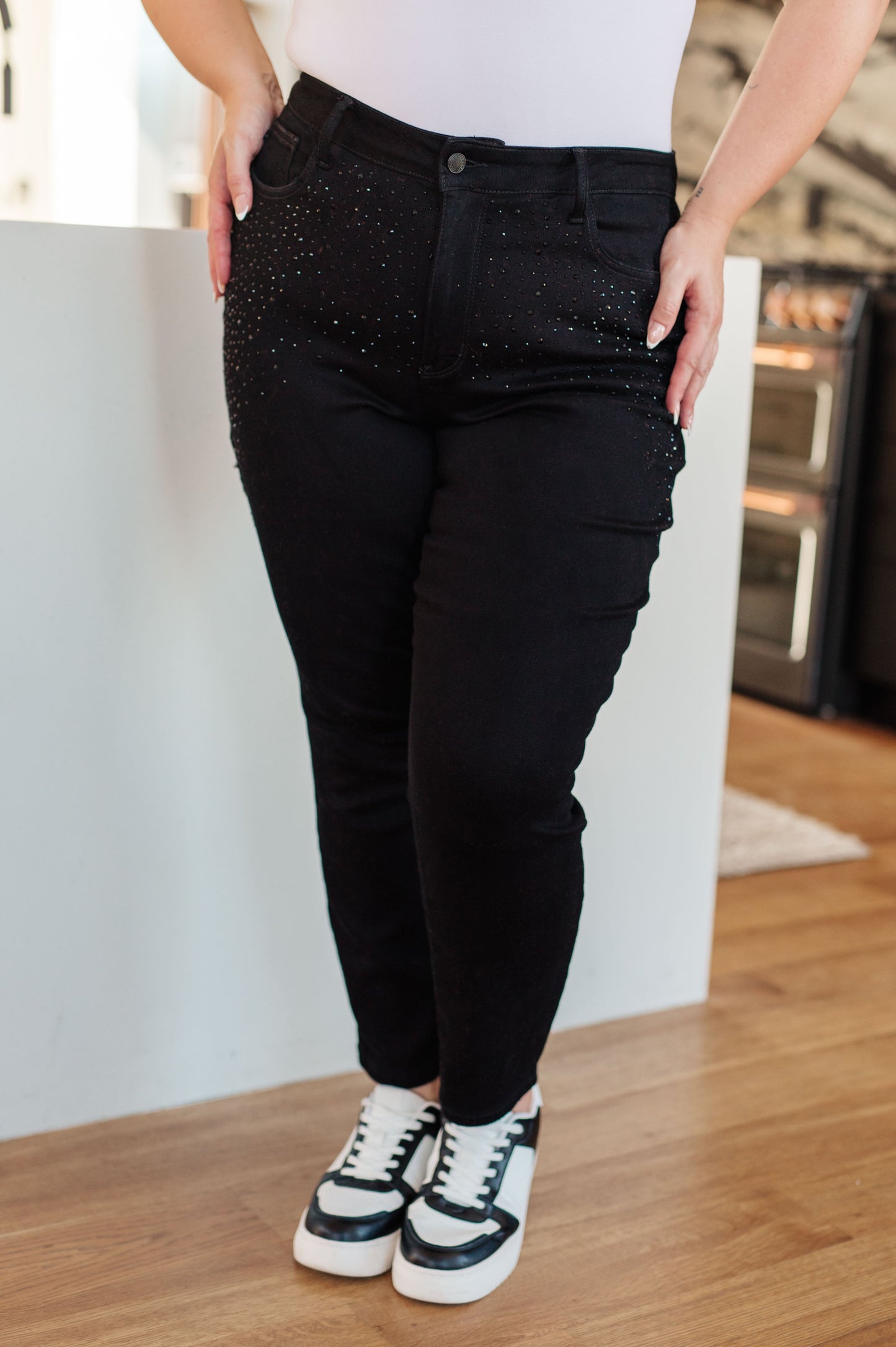 Reese Rhinestone Slim Fit Jeans in Black - Judy Blue